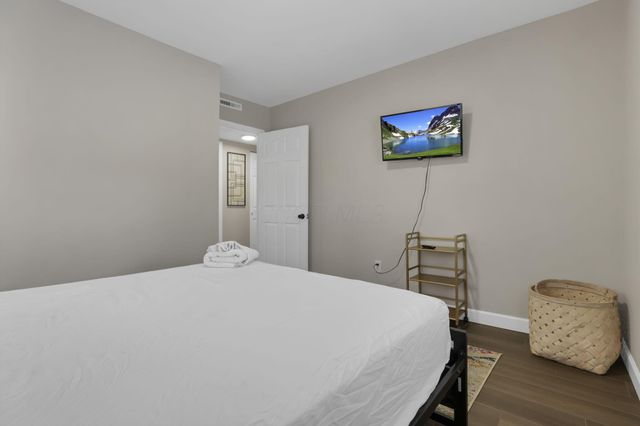 3237 E 12th Avenue, Columbus, OH 43219