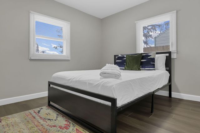 3237 E 12th Avenue, Columbus, OH 43219