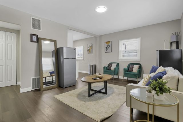 3237 E 12th Avenue, Columbus, OH 43219