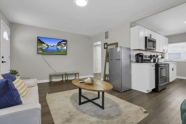 3237 E 12th Avenue, Columbus, OH 43219