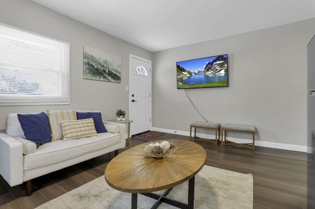 3237 E 12th Avenue, Columbus, OH 43219