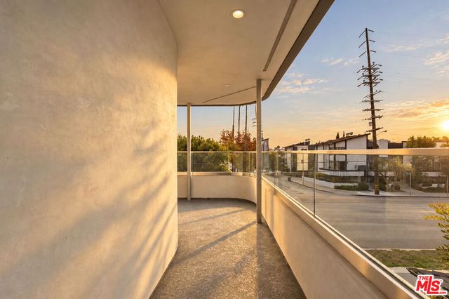 10951 National Boulevard 201, Los Angeles, CA 90064