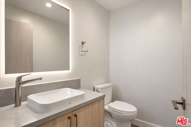 10951 National Boulevard 201, Los Angeles, CA 90064