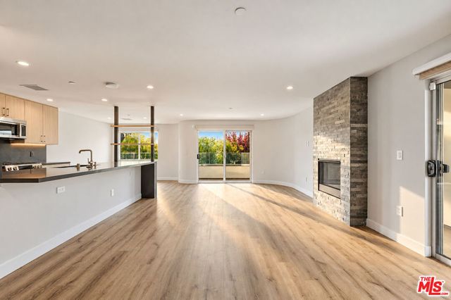 10951 National Boulevard 201, Los Angeles, CA 90064