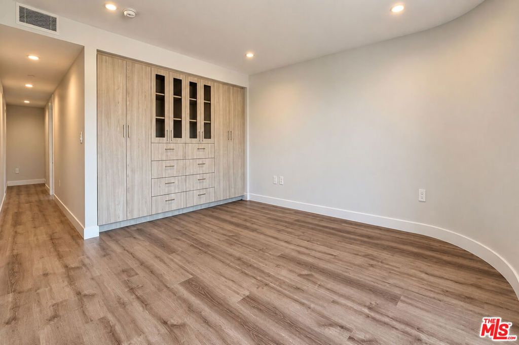 10951 National Boulevard 201, Los Angeles, CA 90064 — photo 4
