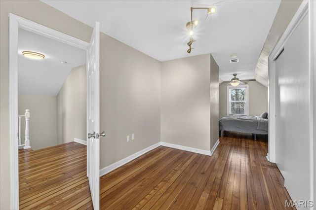 4949 Blow Street, St Louis, MO 63109