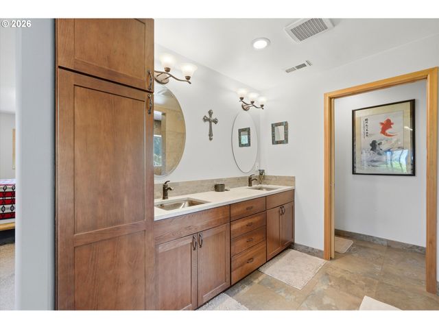 34430 Se COUPLAND Rd, Estacada, OR 97023