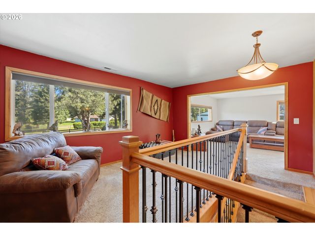 34430 Se COUPLAND Rd, Estacada, OR 97023