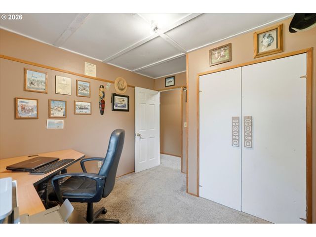 34430 Se COUPLAND Rd, Estacada, OR 97023