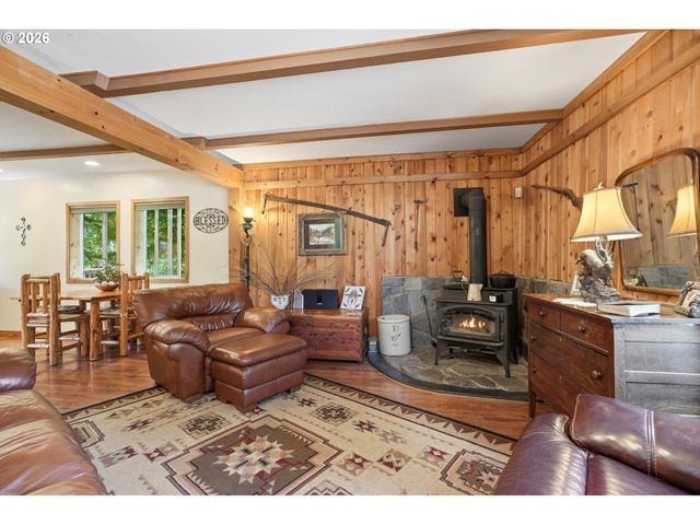 34430 Se COUPLAND Rd, Estacada, OR 97023