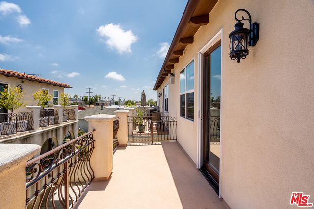 3838 TILDEN Avenue, Culver City, CA 90232