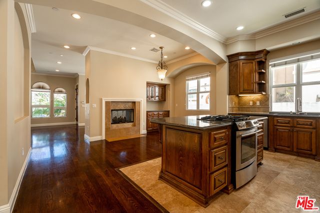 3838 TILDEN Avenue, Culver City, CA 90232