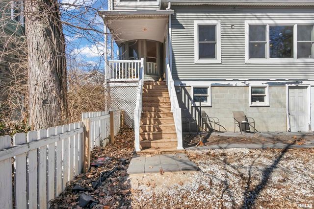 528 W HIGH Street, Peoria, IL 61602