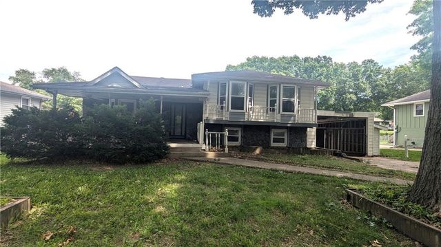 1209 SW Madison Street, Lee's Summit, MO 64081