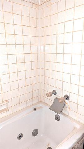 1209 SW Madison Street, Lee's Summit, MO 64081