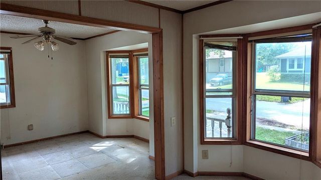 1209 SW Madison Street, Lee's Summit, MO 64081