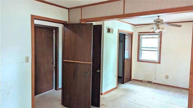 1209 SW Madison Street, Lee's Summit, MO 64081