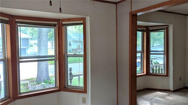 1209 SW Madison Street, Lee's Summit, MO 64081