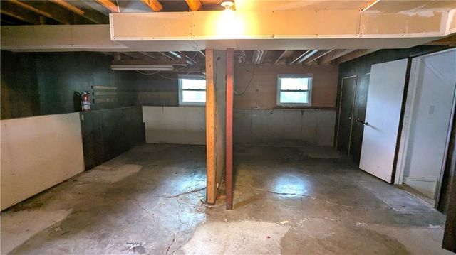 1209 SW Madison Street, Lee's Summit, MO 64081