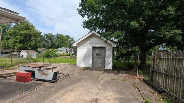 1209 SW Madison Street, Lee's Summit, MO 64081