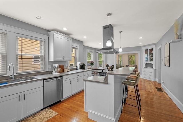 1530 Mystic Valley Parkway 1, Medford, MA 02155