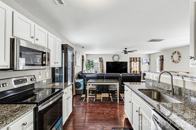 306 Cayman Way, Charlotte, NC 28217
