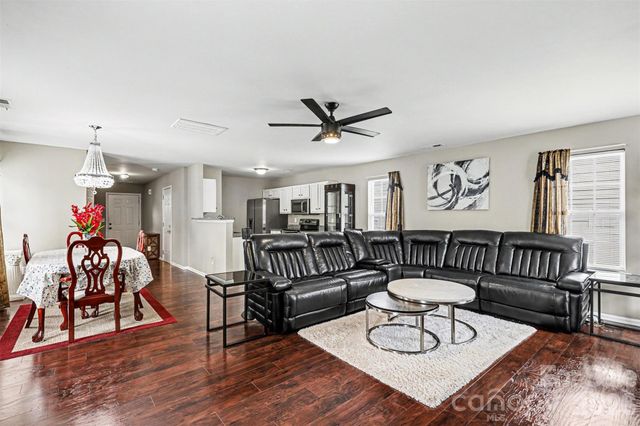 306 Cayman Way, Charlotte, NC 28217