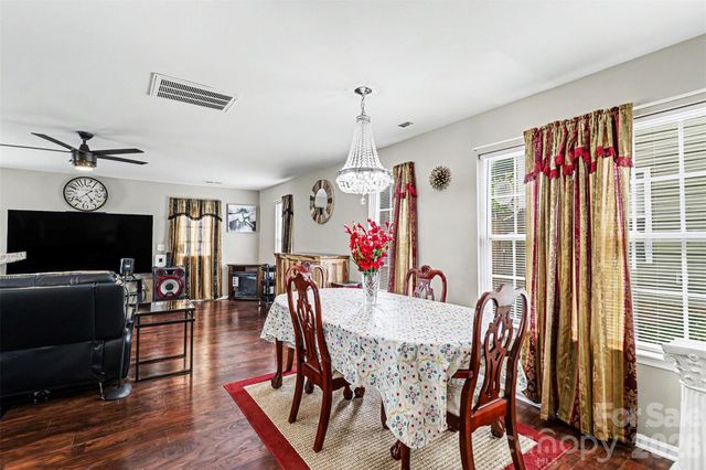 306 Cayman Way, Charlotte, NC 28217