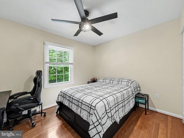 16101 INDUS DR, Woodbridge, VA 22191