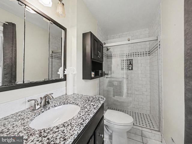 16101 INDUS DR, Woodbridge, VA 22191