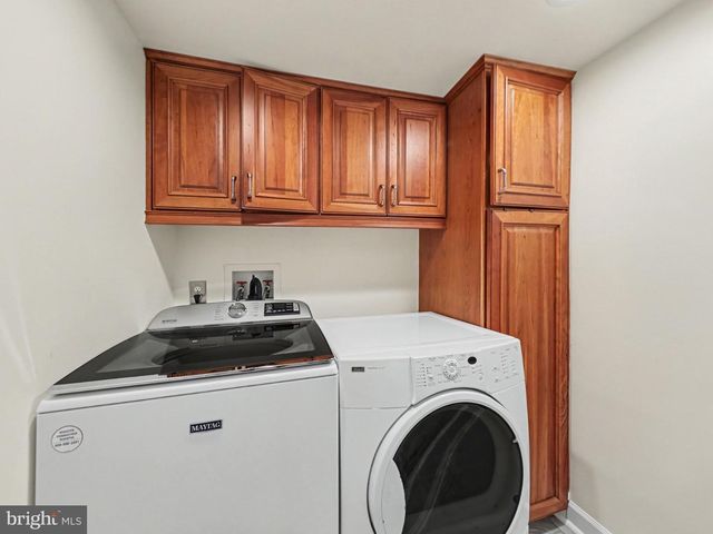16101 INDUS DR, Woodbridge, VA 22191