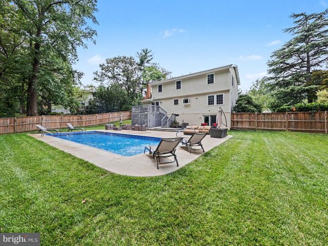 16101 INDUS DR, Woodbridge, VA 22191