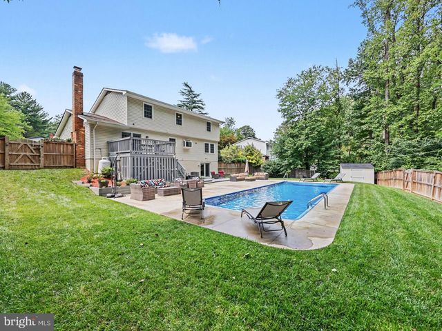 16101 INDUS DR, Woodbridge, VA 22191