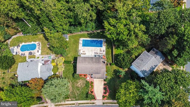 16101 INDUS DR, Woodbridge, VA 22191