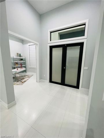 3677 8th AVE NE, Naples, FL 34120