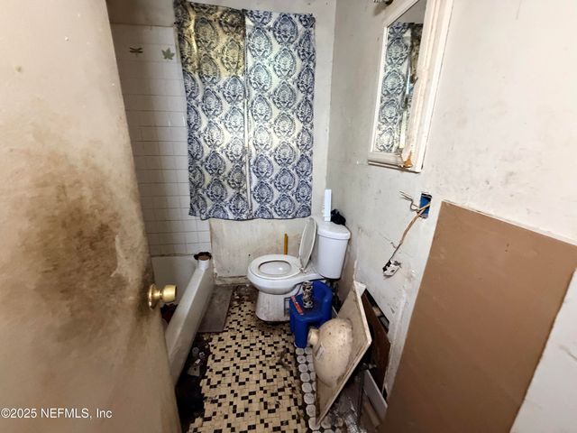 2810 JUPITER Avenue, Jacksonville, FL 32206