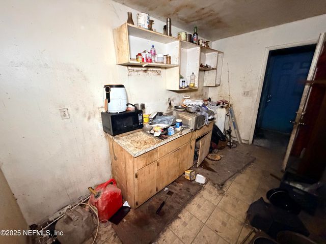 2810 JUPITER Avenue, Jacksonville, FL 32206