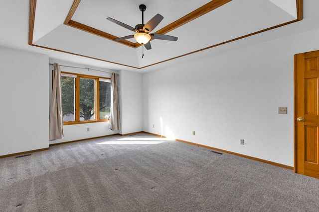 403 N Leonard Road, St Joseph, MO 64506