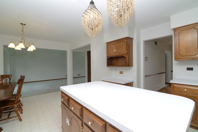 650 Lavina Court, Bolingbrook, IL 60440