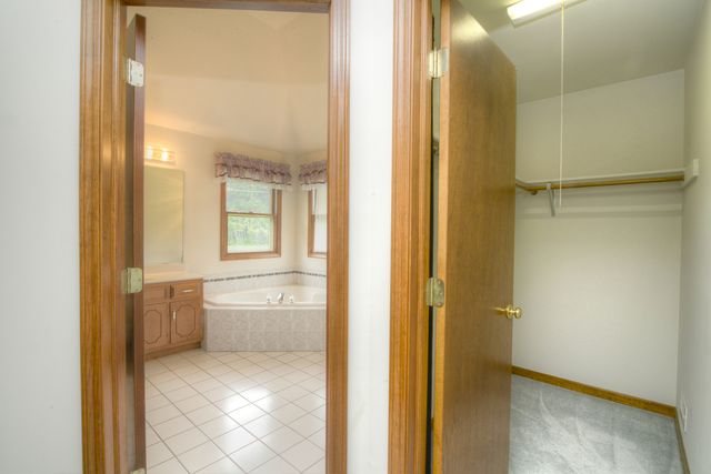 650 Lavina Court, Bolingbrook, IL 60440