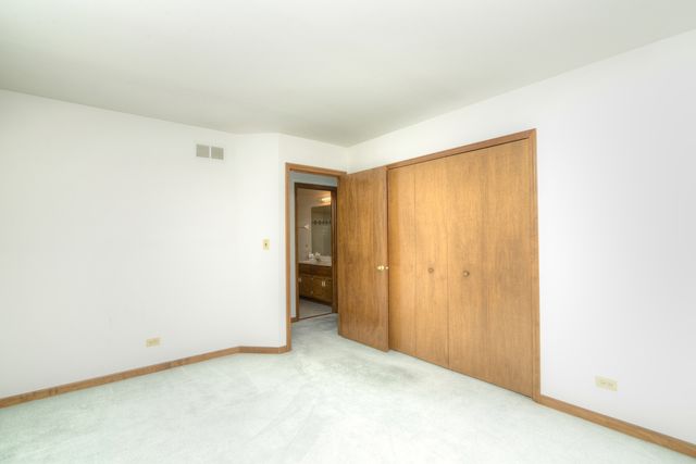 650 Lavina Court, Bolingbrook, IL 60440