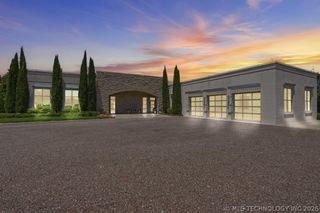 526 N Adams Street S, Jenks, OK 74037
