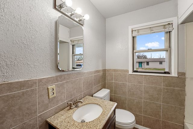 1401 E 18th St, Odessa, TX 79761