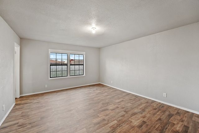 1401 E 18th St, Odessa, TX 79761