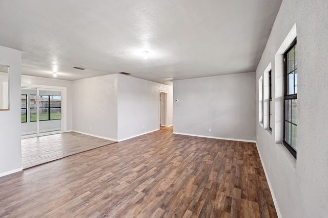 1401 E 18th St, Odessa, TX 79761