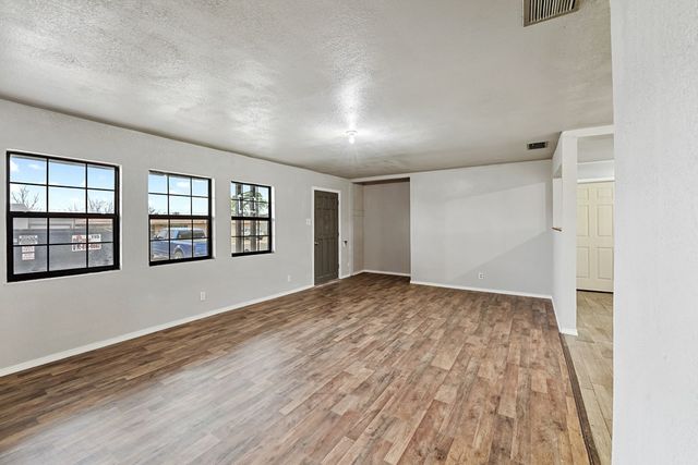 1401 E 18th St, Odessa, TX 79761