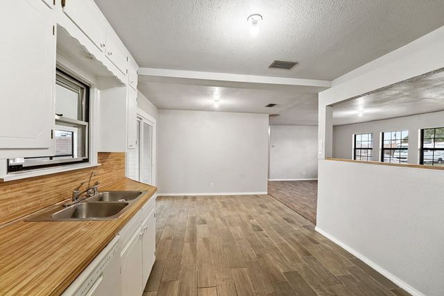 1401 E 18th St, Odessa, TX 79761