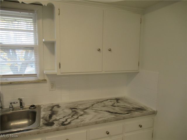 285 Marion Drive, Bedford, OH 44146