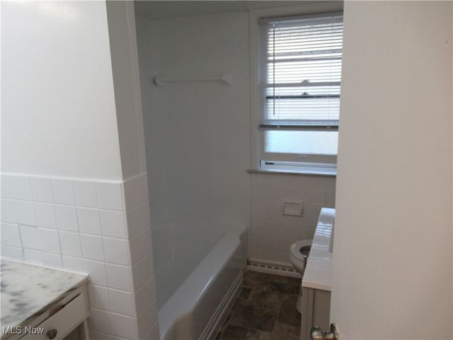 285 Marion Drive, Bedford, OH 44146