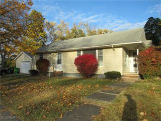 285 Marion Drive, Bedford, OH 44146